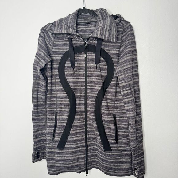 Lululemon In Stride jacket in a black and grey striped/heathered pattern size 6 - Picture 2 of 8